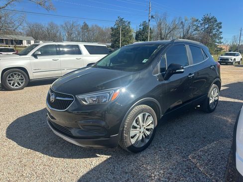Used 2019 Buick Encore Preferred image 1