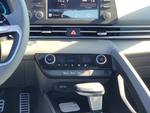 New 2026 Hyundai Elantra Sport FWD image 11