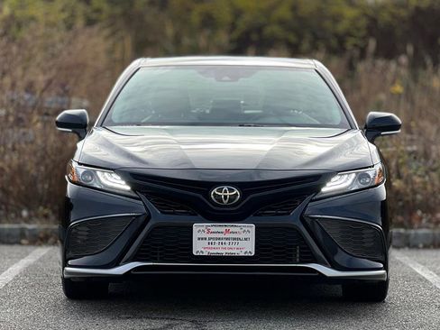 Used 2021 Toyota Camry XSE image 4