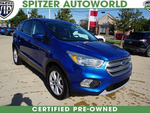 Used 2017 Ford Escape SE AWD/4WD image 1