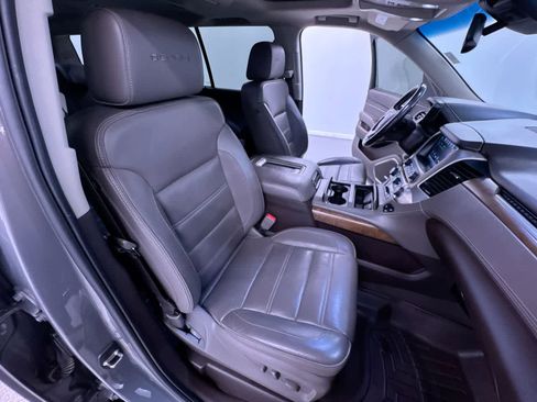 Used 2019 GMC Yukon XL Denali w/ Denali Ultimate Package AWD/4WD image 35