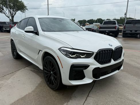 Used 2022 BMW X6 M50i AWD/4WD image 4