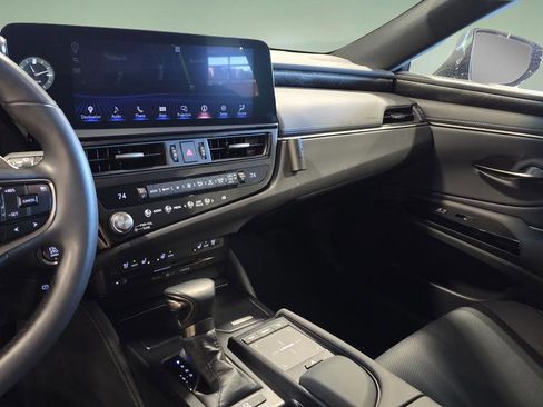 Certified 2022 Lexus ES 350 w/ Premium Package image 23