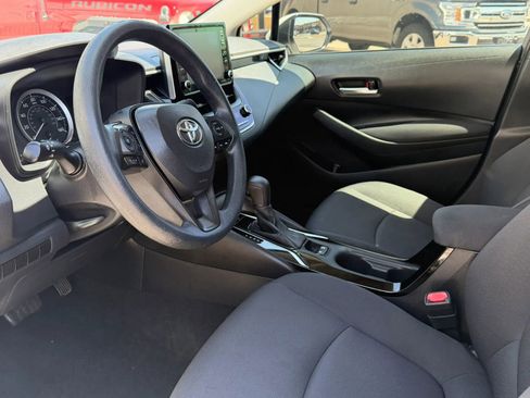 Used 2021 Toyota Corolla LE image 15