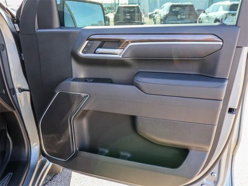 New 2026 Chevrolet Silverado 1500 LT w/ LPO, Dark Essentials Package image 19