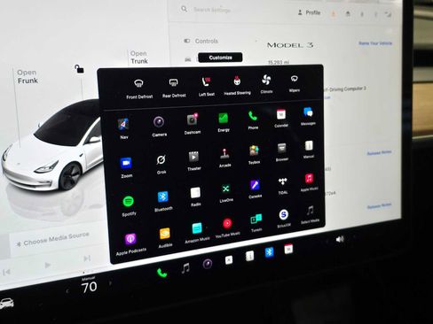 Used 2022 Tesla Model 3 image 32