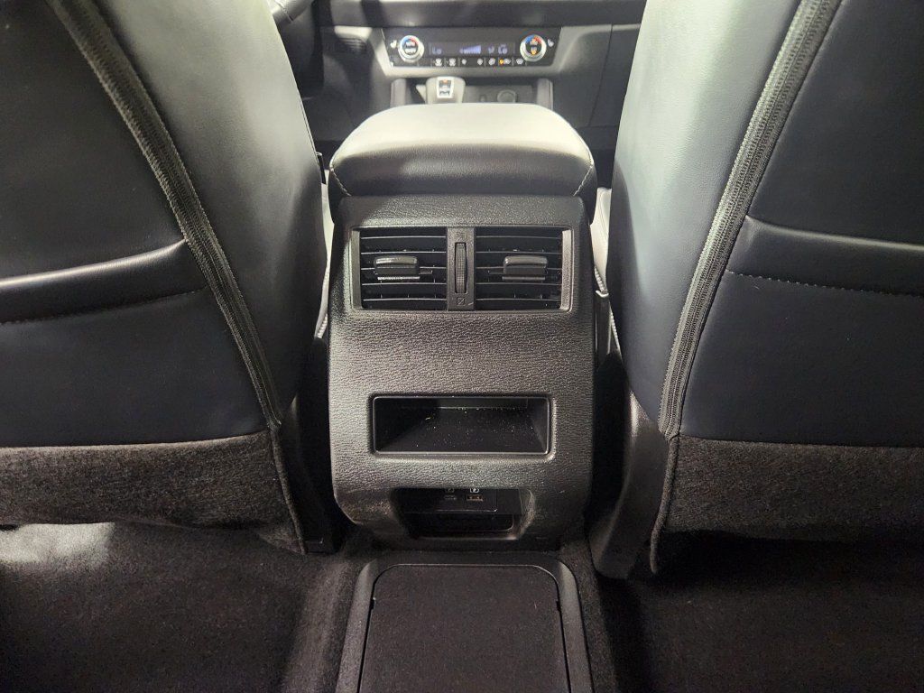 Used 2026 Nissan Rogue SL w/ Family Package AWD/4WD image 18