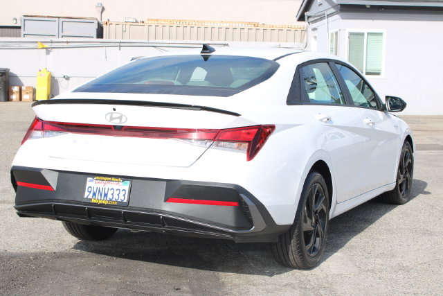Used 2026 Hyundai Elantra Sport w/ Cargo Package FWD image 5
