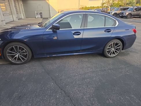 Used 2019 BMW 330i xDrive Sedan w/ Convenience Package AWD/4WD image 3