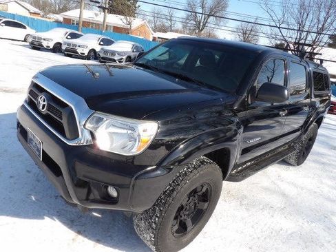 Used 2015 Toyota Tacoma 4x4 Double Cab w/ SR5 Package image 7