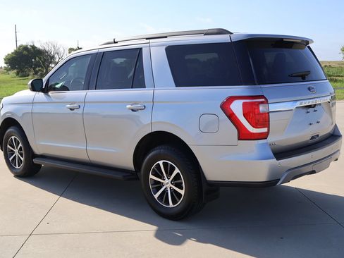 Used 2020 Ford Expedition XLT AWD/4WD image 9