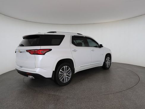 Used 2024 Chevrolet Traverse High Country image 18
