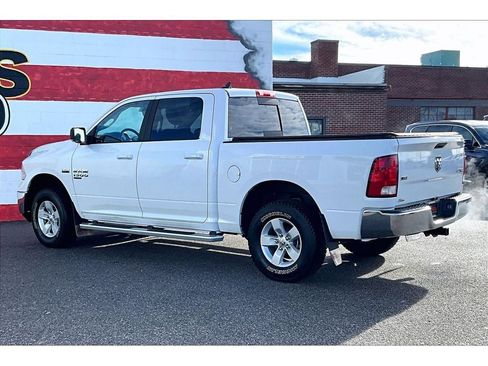 Used 2019 RAM 1500 Classic SLT w/ Luxury Group image 13