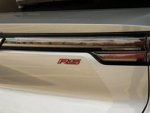 Used 2025 Chevrolet Equinox EV RS image 39