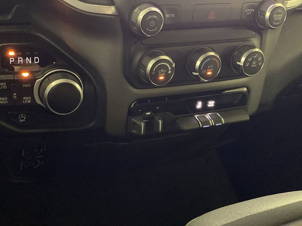 Used 2022 RAM 1500 Big Horn AWD/4WD image 22