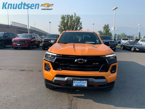 Certified 2025 Chevrolet Colorado Z71 w/ Technology Package AWD/4WD image 2