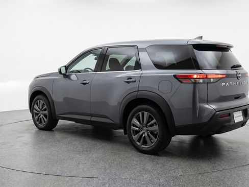 Used 2025 Nissan Pathfinder SV AWD/4WD image 6