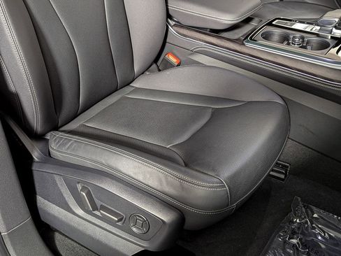 Used 2023 Audi Q8 Premium Plus w/ Premium Plus Package image 41