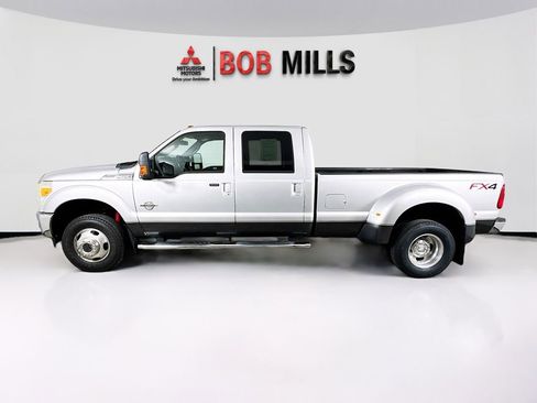 Used 2015 Ford F350 Lariat w/ Lariat Ultimate Package image 4