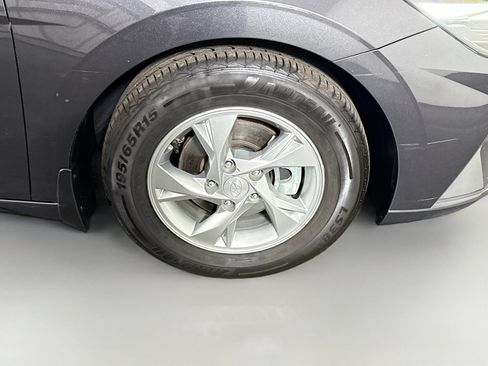 Used 2022 Hyundai Elantra SE FWD image 31