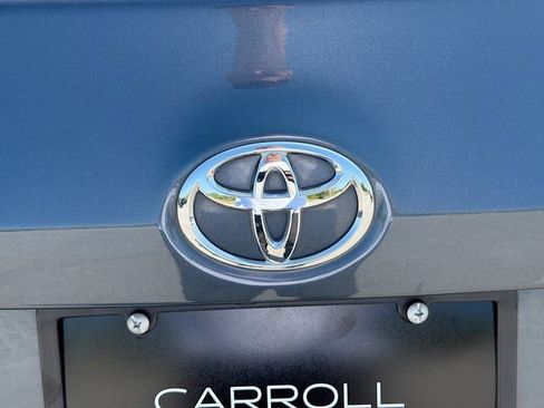 Used 2018 Toyota Corolla LE image 11