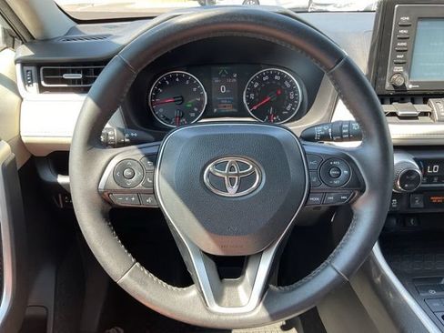 Used 2021 Toyota RAV4 XLE Premium FWD image 25