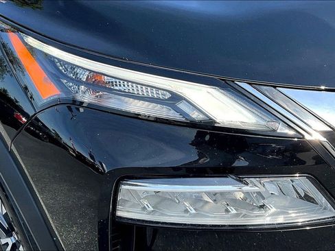 Used 2021 Nissan Rogue SV AWD/4WD image 29