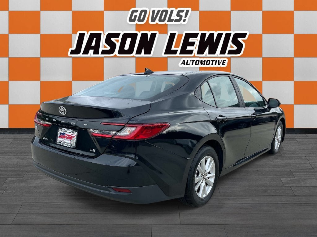 Used 2025 Toyota Camry LE FWD image 3