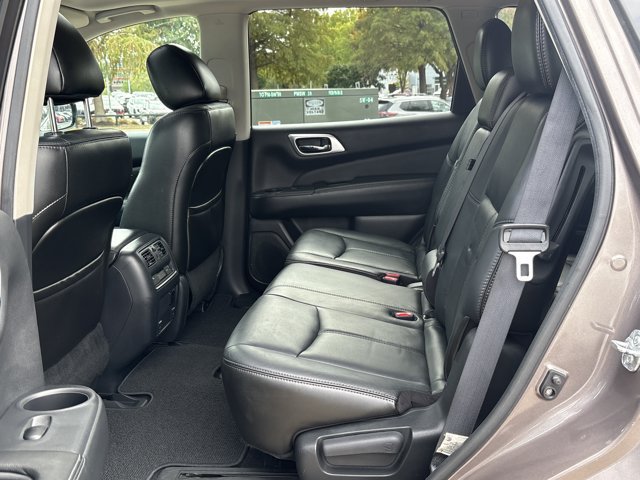 Used 2014 Nissan Pathfinder SL w/ SL Premium Package AWD/4WD image 20