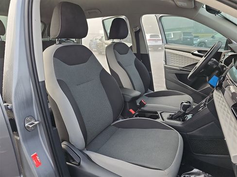 Used 2023 Volkswagen Taos S w/ IQ Drive S Package image 10