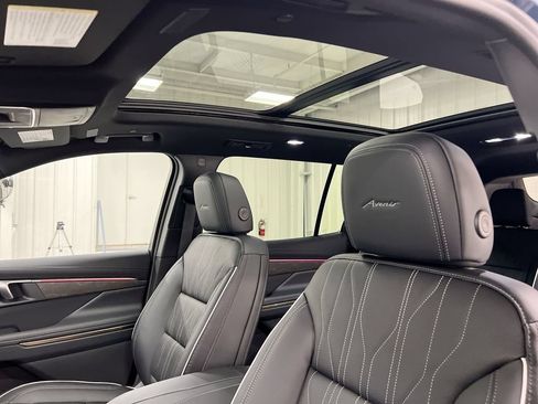 New 2026 Buick Enclave Avenir w/ Super Cruise Package AWD/4WD image 20