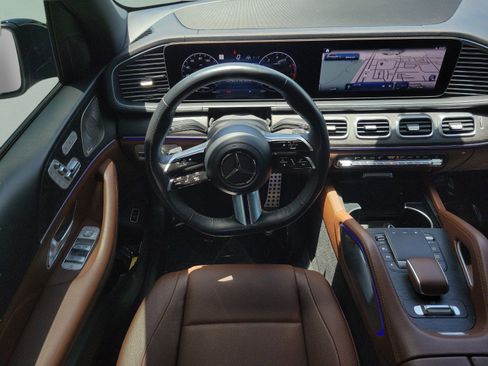 Used 2024 Mercedes-Benz GLS 450 4MATIC image 14