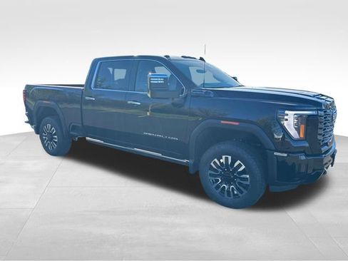 New 2026 GMC Sierra 3500 Denali Ultimate AWD/4WD image 7