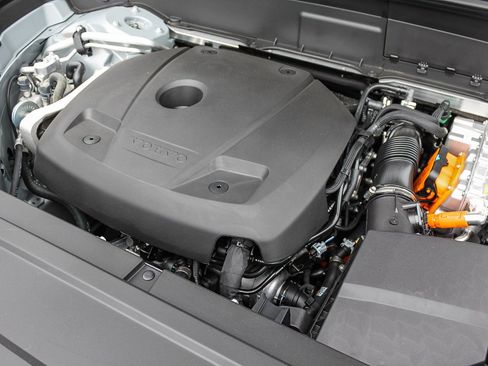 New 2026 Volvo XC90 T8 Ultra w/ Protection Package Premier AWD/4WD image 14