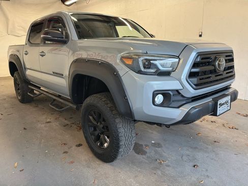 Used 2019 Toyota Tacoma SR5 image 4