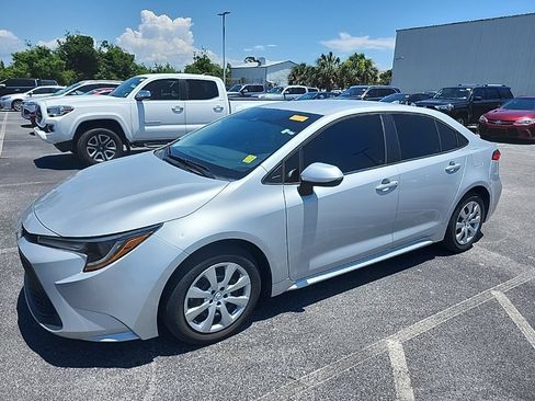 Used 2022 Toyota Corolla LE FWD image 11