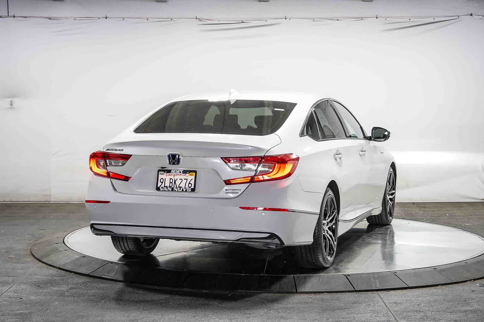 Used 2021 Honda Accord Touring image 4