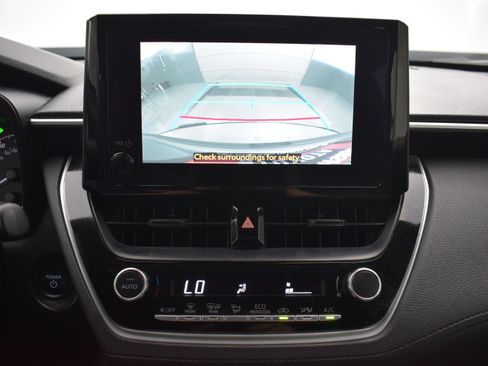 Used 2024 Toyota Corolla Cross AWD Hybrid image 16