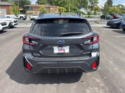 Used 2025 Subaru Crosstrek 2.0i Premium image 4