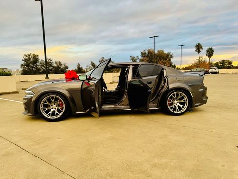 Used 2017 Dodge Charger R/T w/ Driver Confidence Group image 43