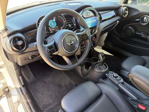 Used 2024 MINI Cooper S image 4