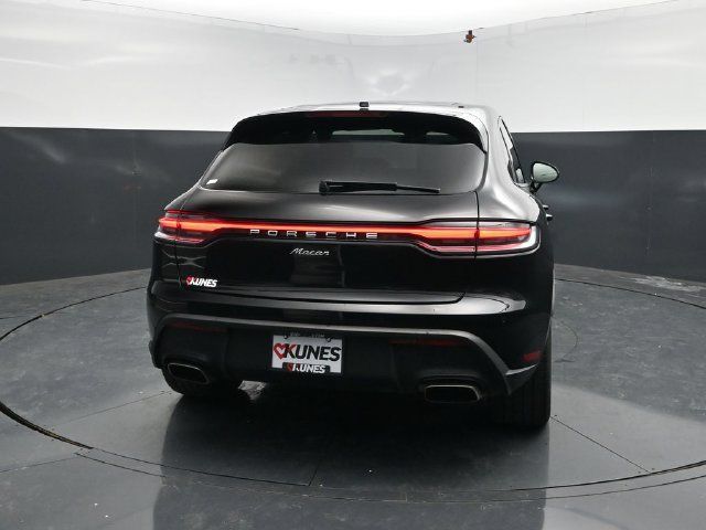 Used 2025 Porsche Macan AWD/4WD image 8