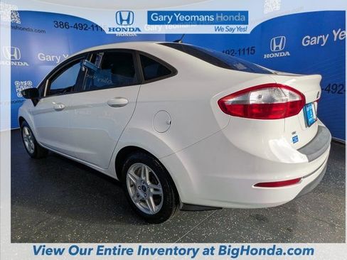 Used 2019 Ford Fiesta SE image 9