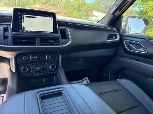 Used 2023 Chevrolet Tahoe Premier AWD/4WD image 28