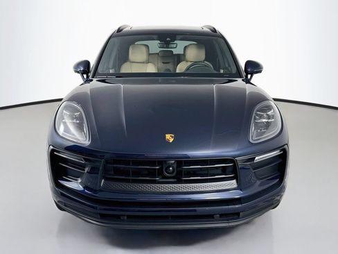 Certified 2023 Porsche Macan AWD/4WD image 6