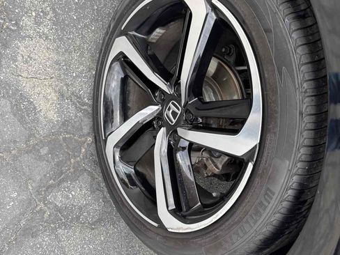 Used 2019 Honda Accord Sport image 16