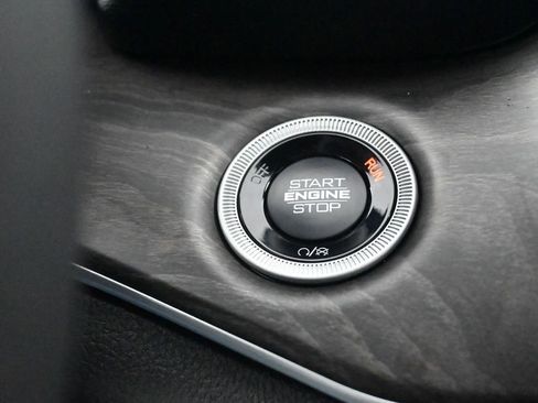 New 2025 Jeep Grand Cherokee L Limited image 18