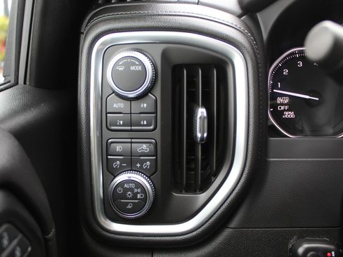 Used 2020 GMC Sierra 1500 Elevation AWD/4WD image 31