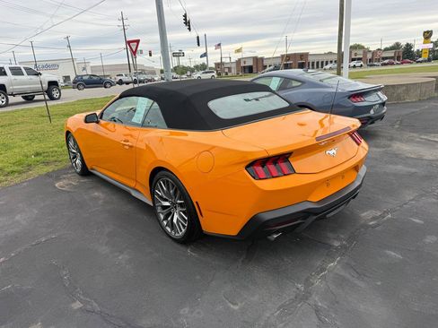 Used 2026 Ford Mustang Premium RWD image 4