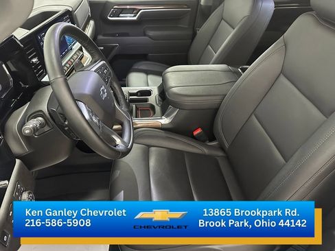 Certified 2026 Chevrolet Silverado 1500 RST w/ Dark Appearance Package AWD/4WD image 9